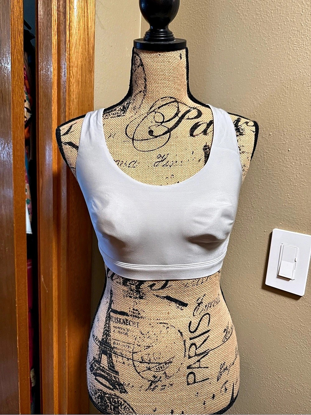 No Boundaries Gray Sports Bra Size Large Like New